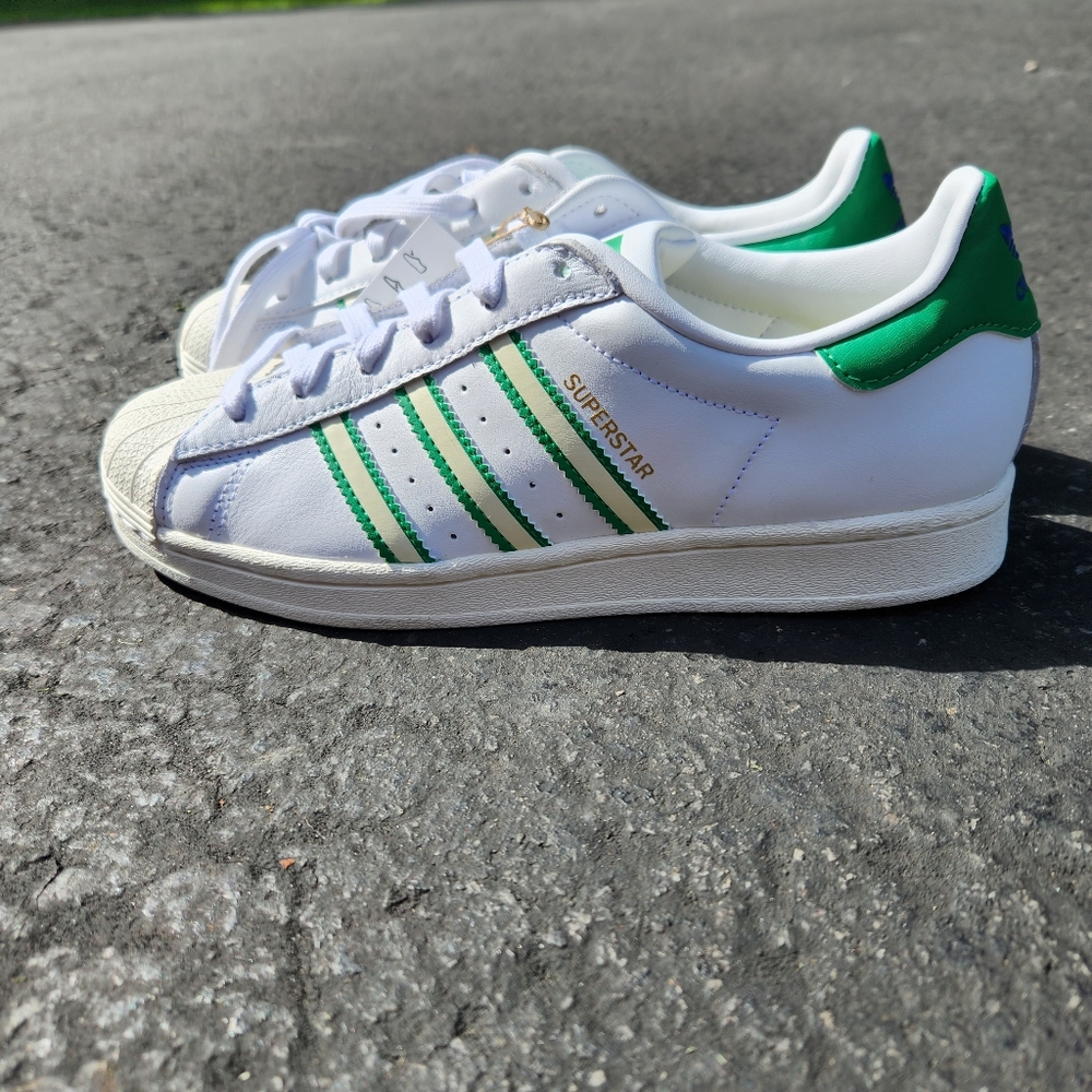 Men's Adidas Superstar- green/white- size 6- NWT